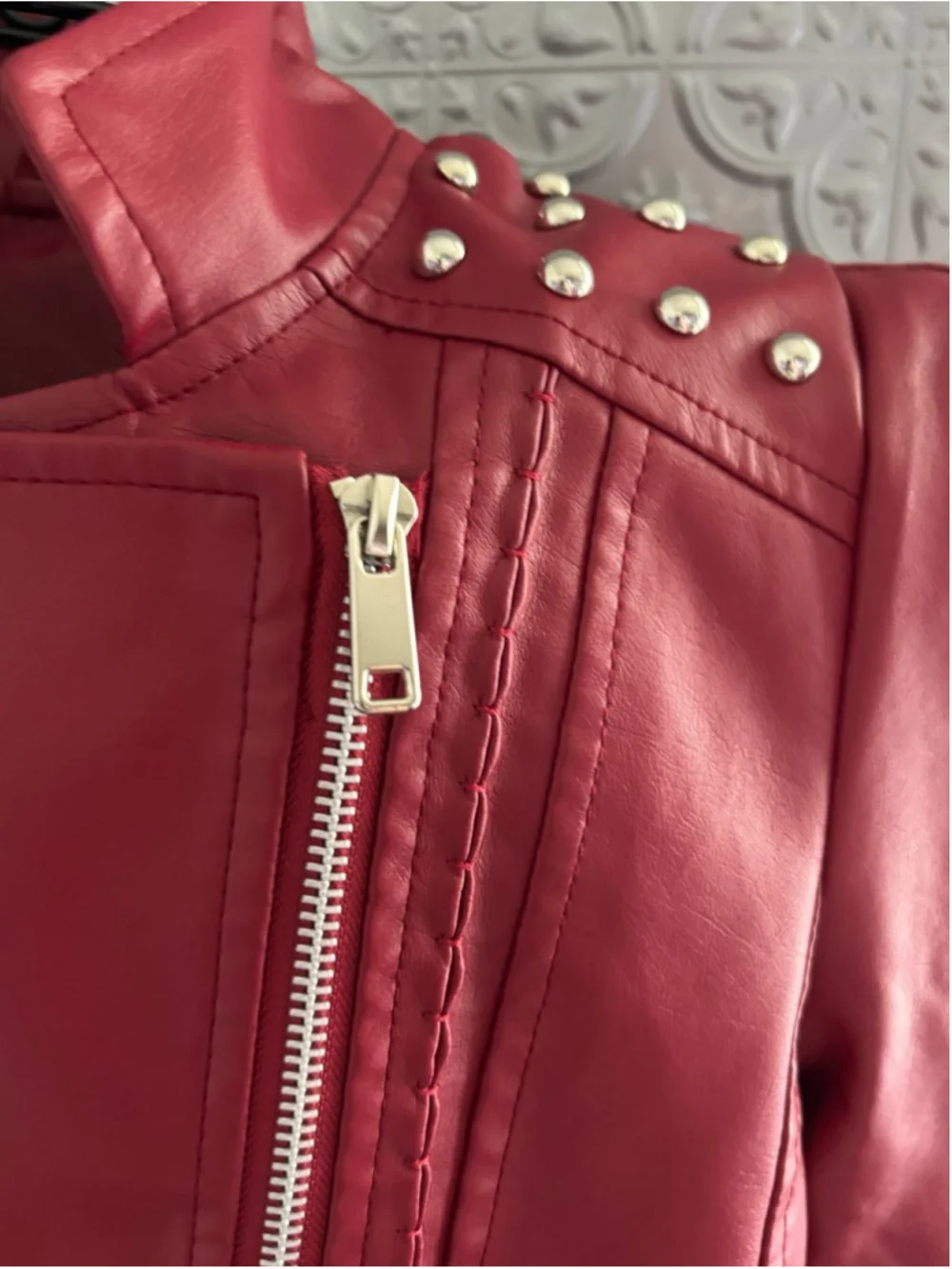 Boutique silver cooored